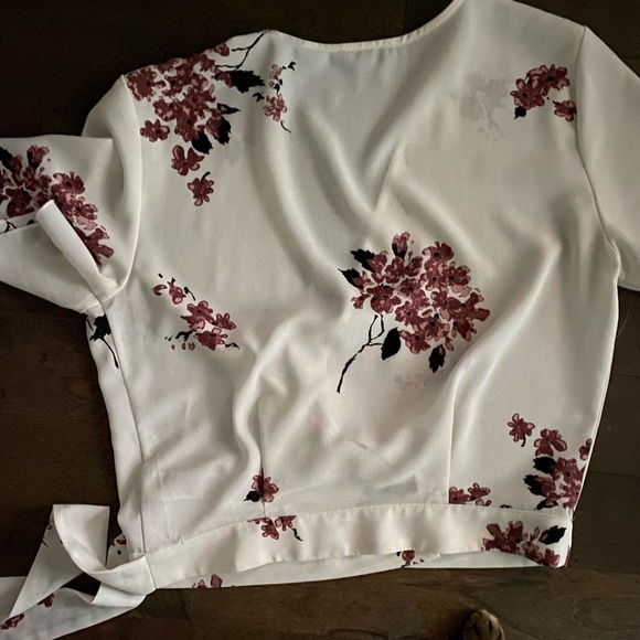 SOLD— Dynamite Wrap Floral Top - Picture 5 of 5